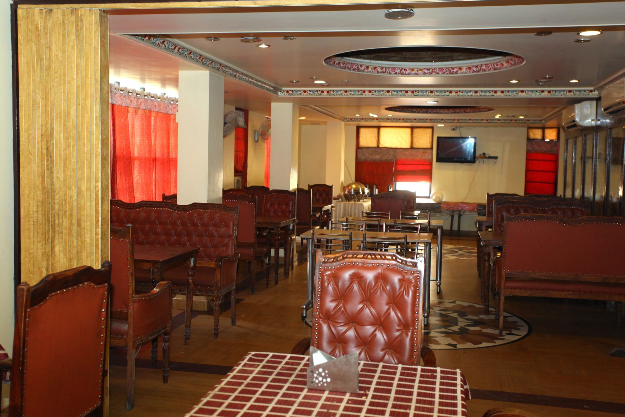 ג'איפור Oyo 2105 Hotel Royal Sheraton מראה חיצוני תמונה